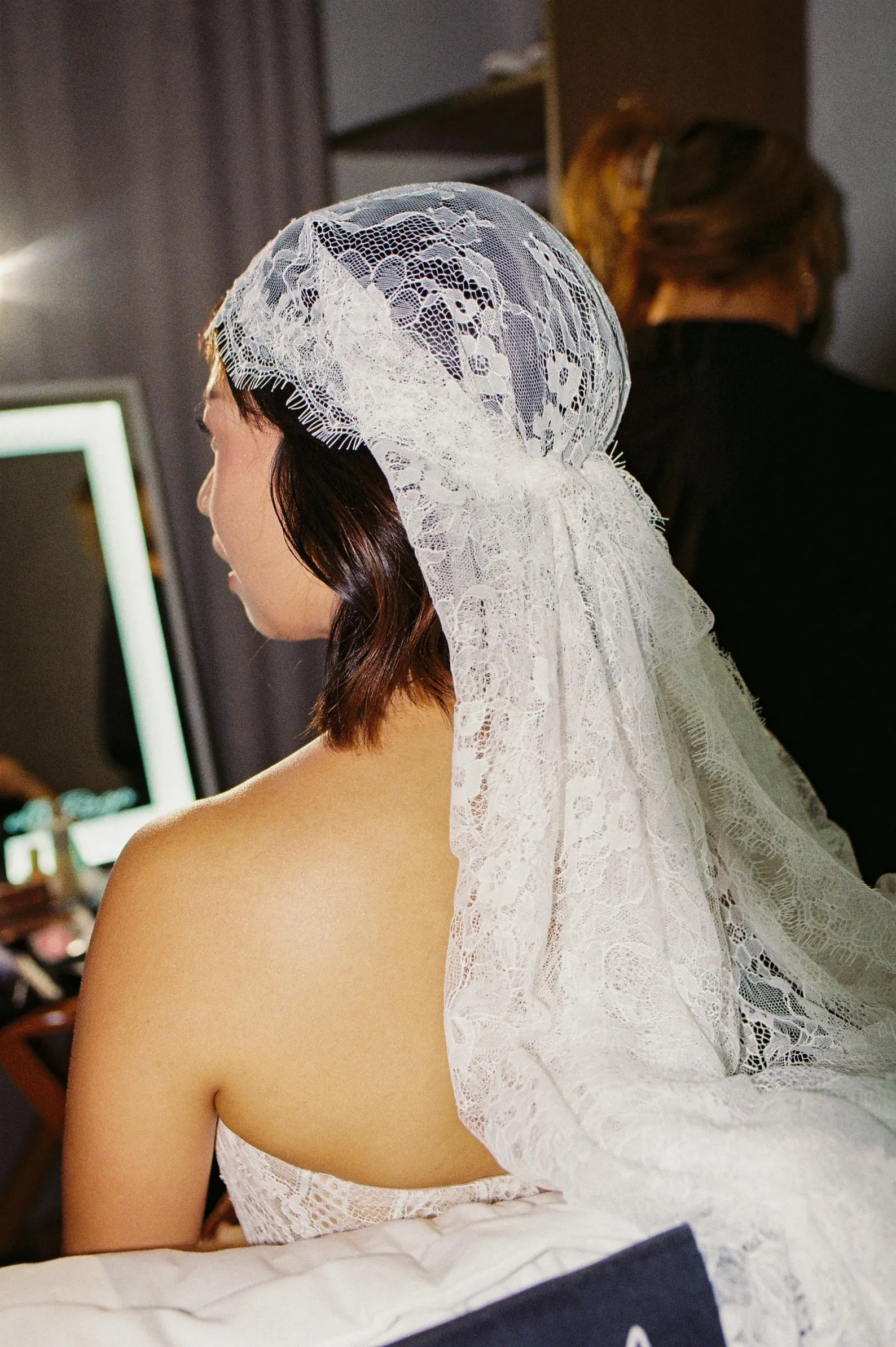 Full lace knee length juliet cap bridal veil for cool bride