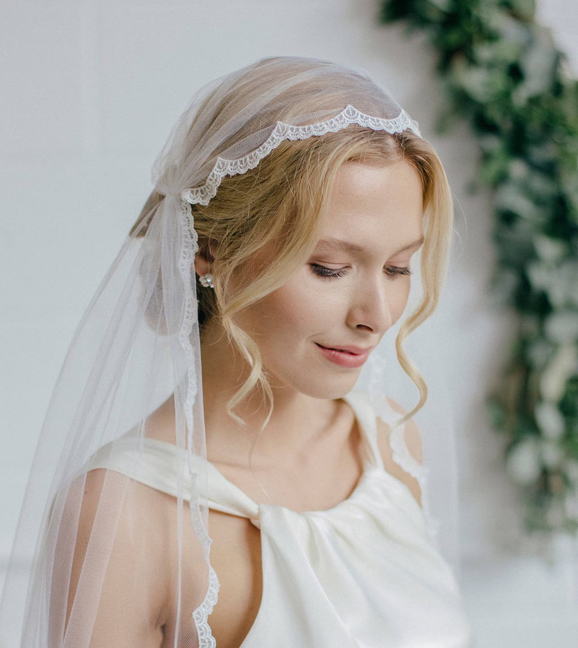 Soft vintage inspired scalloped lace trim Juliet cap wedding veil
