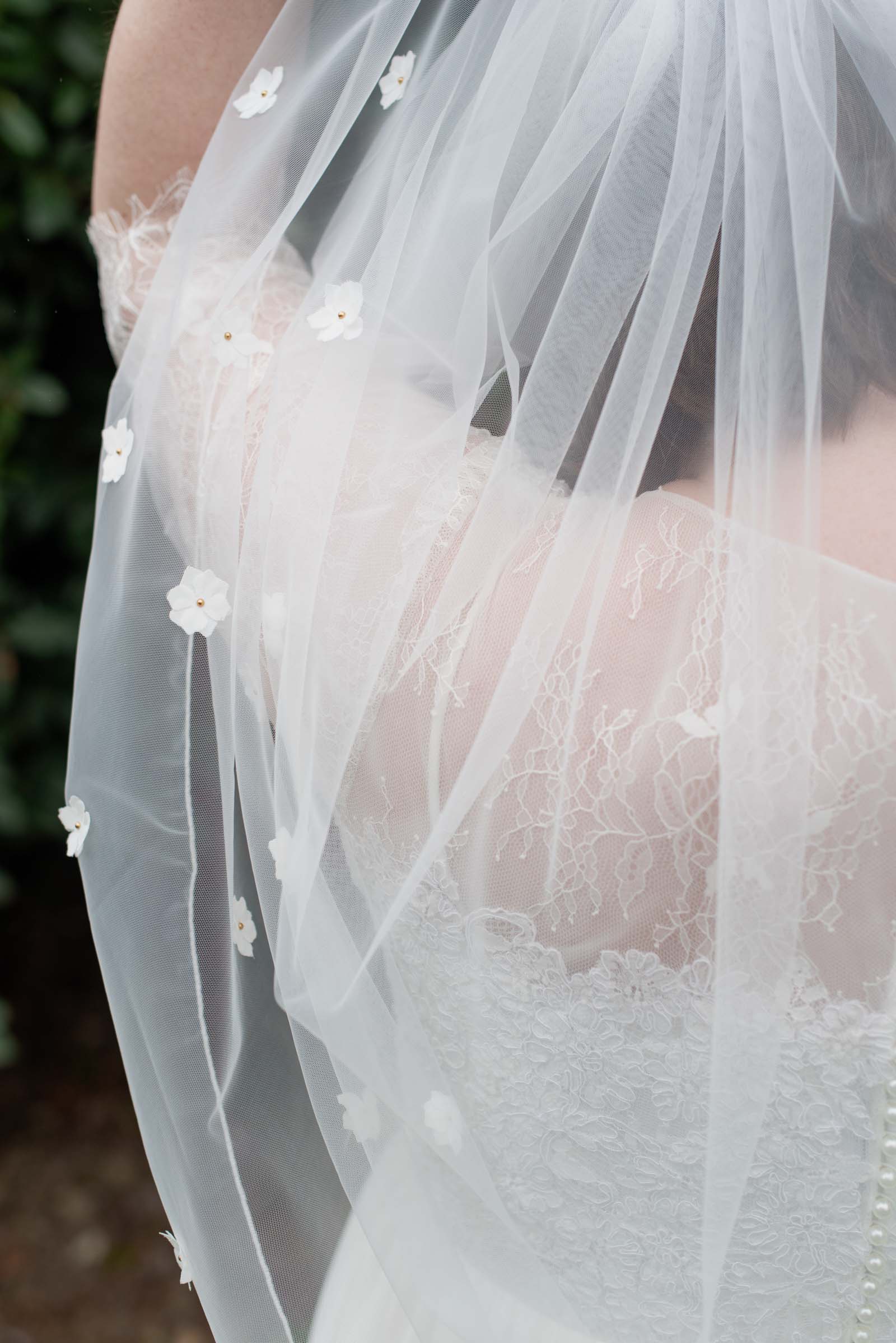 DIY wedding veil with 3D floral appliques made on a Cricut Maker machine