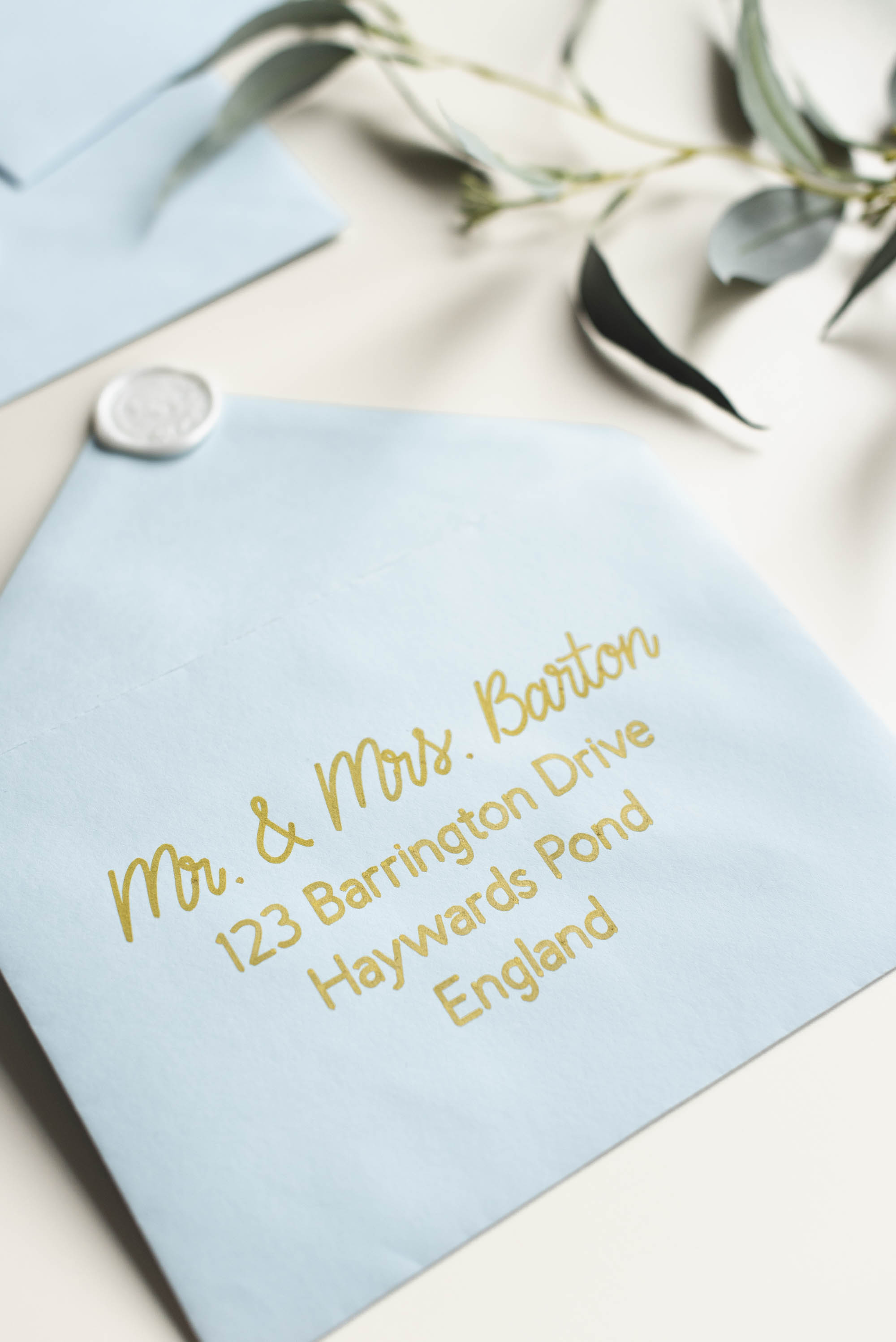 How to address wedding invitations with a Cricut