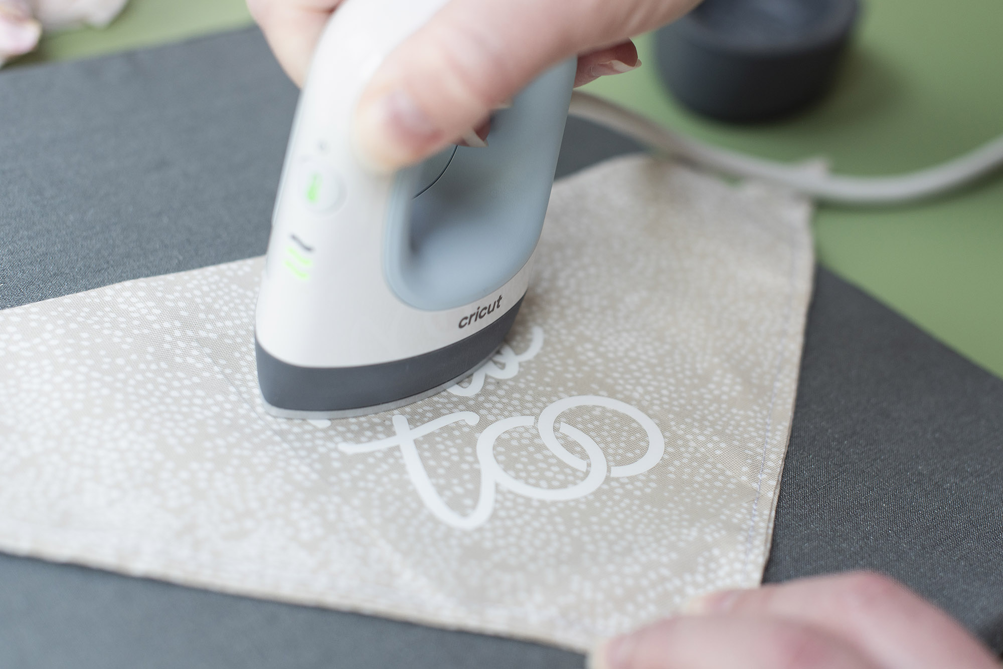 How to use iron on heat transfer vinyl for your Cricut wedding