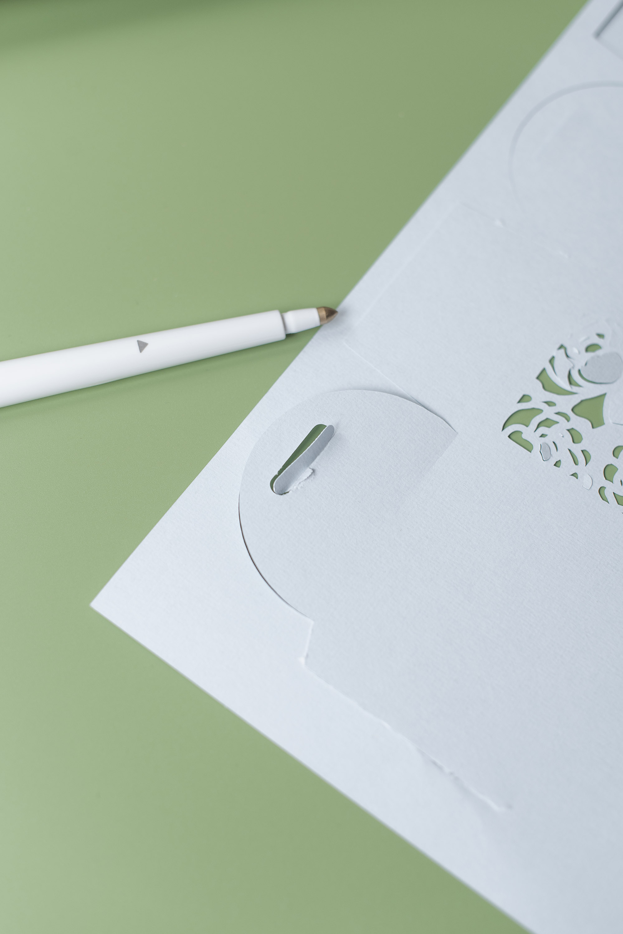 Reasons why to get a Cricut machine for your wedding