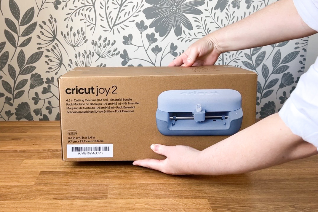 Unboxing Cricut Joy 2 for wedding DIY