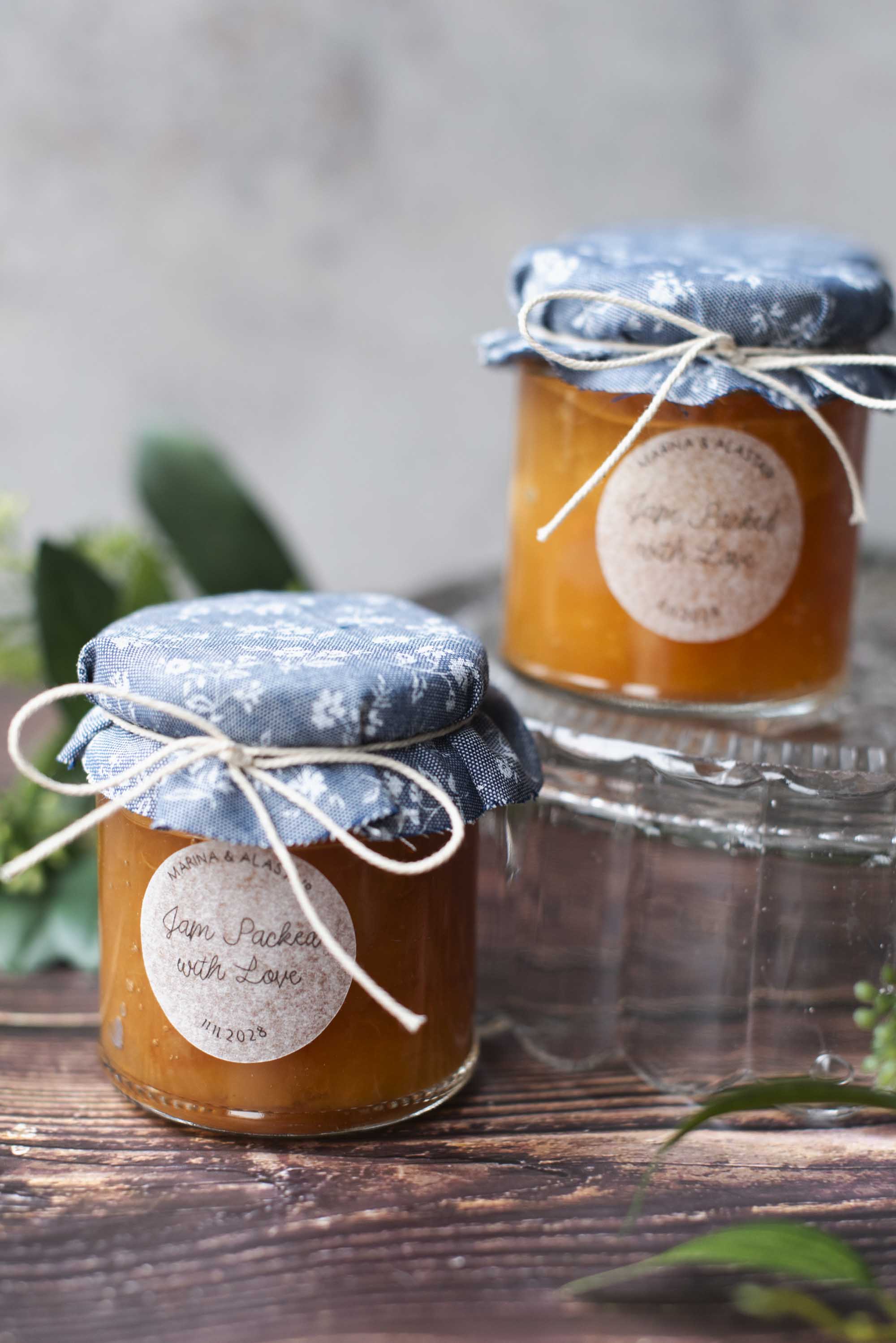 Eco friendly wedding jam jar favor labels made with Cricut machine and dissolvable label paper