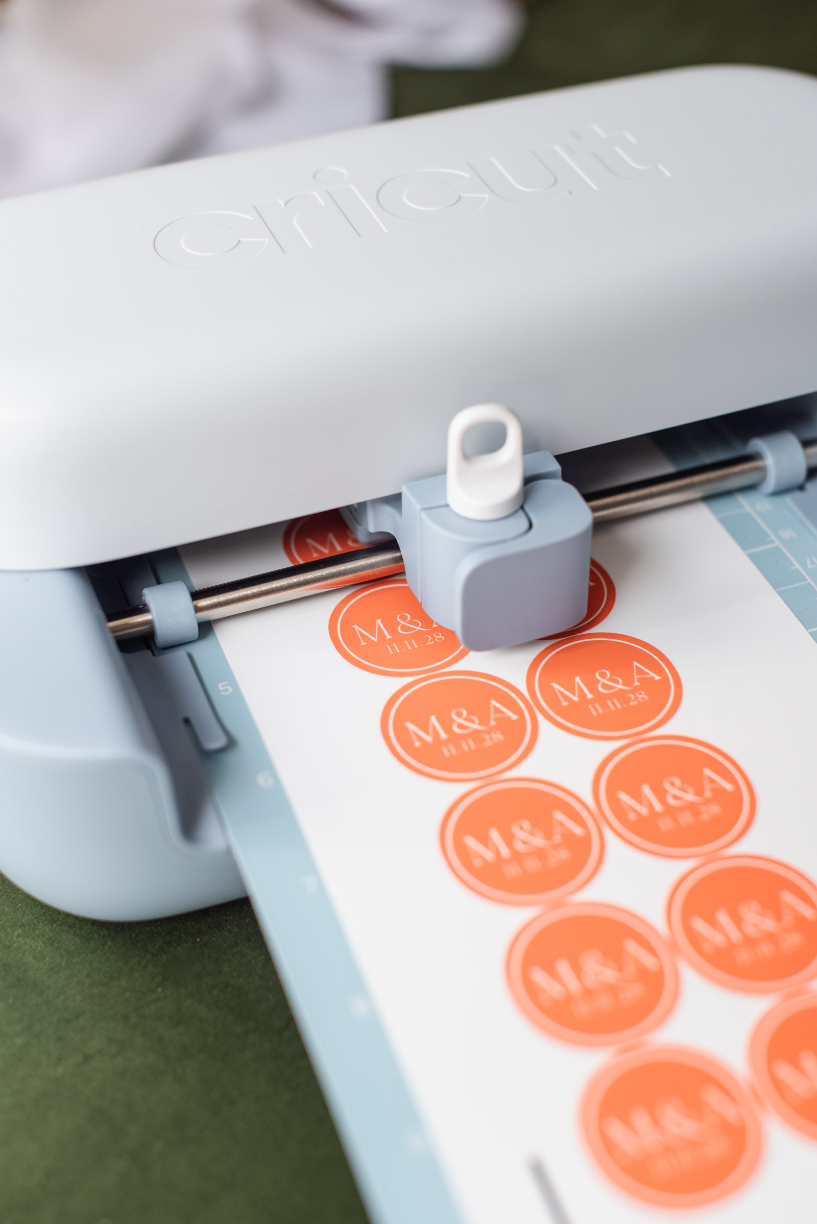 How to make wedding matchboxes for personalized favor idea