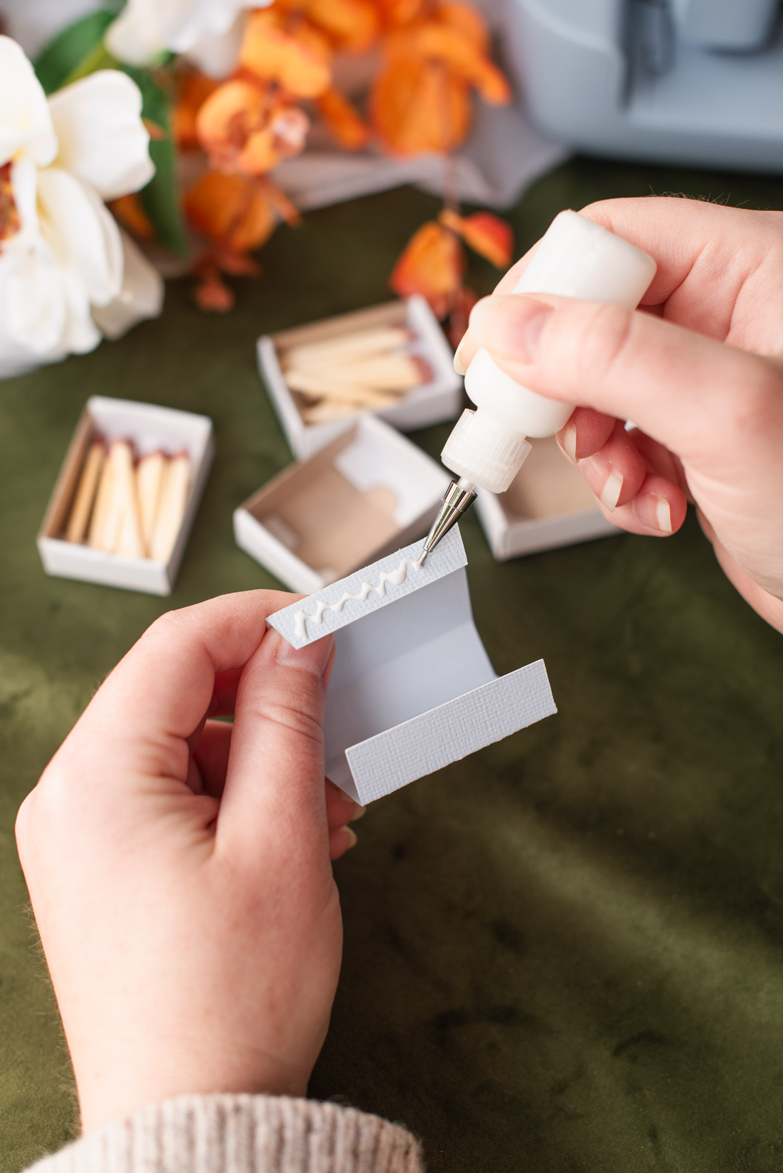 Best tips for using Bearly Arts glue for DIY wedding favor boxes