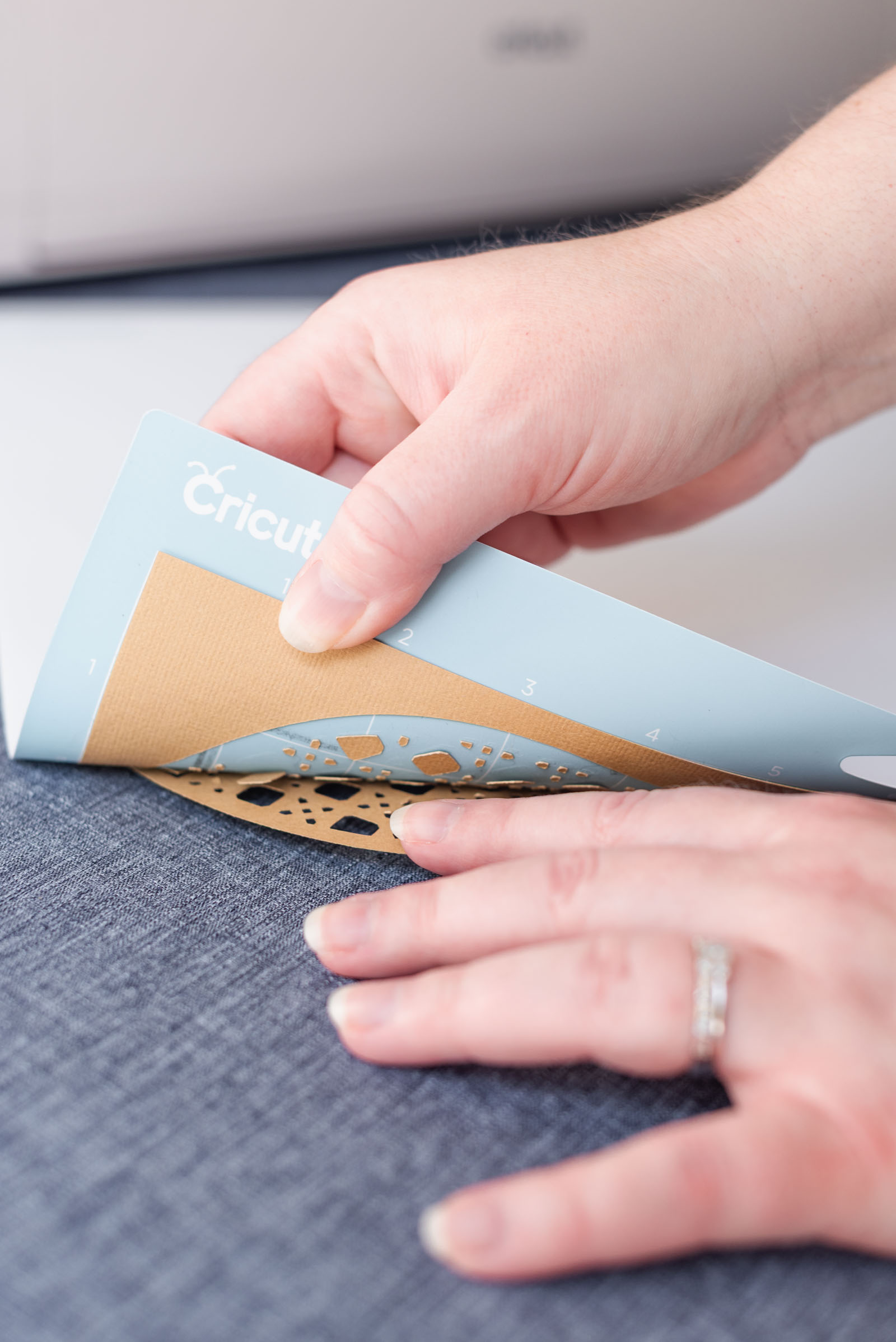 How to remove cardstock from your Cricut LightGrip mat