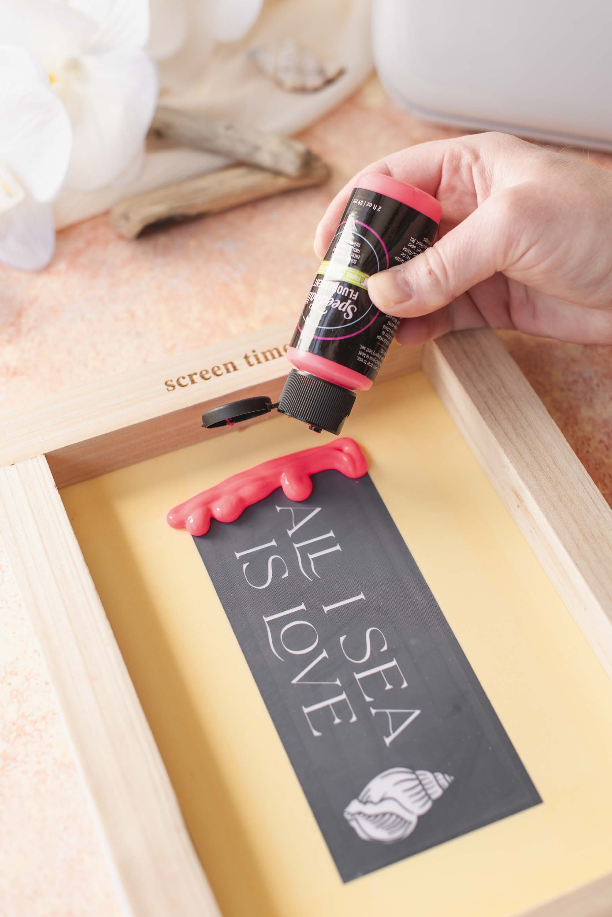 How to screen print with Cricut vinyl stencil