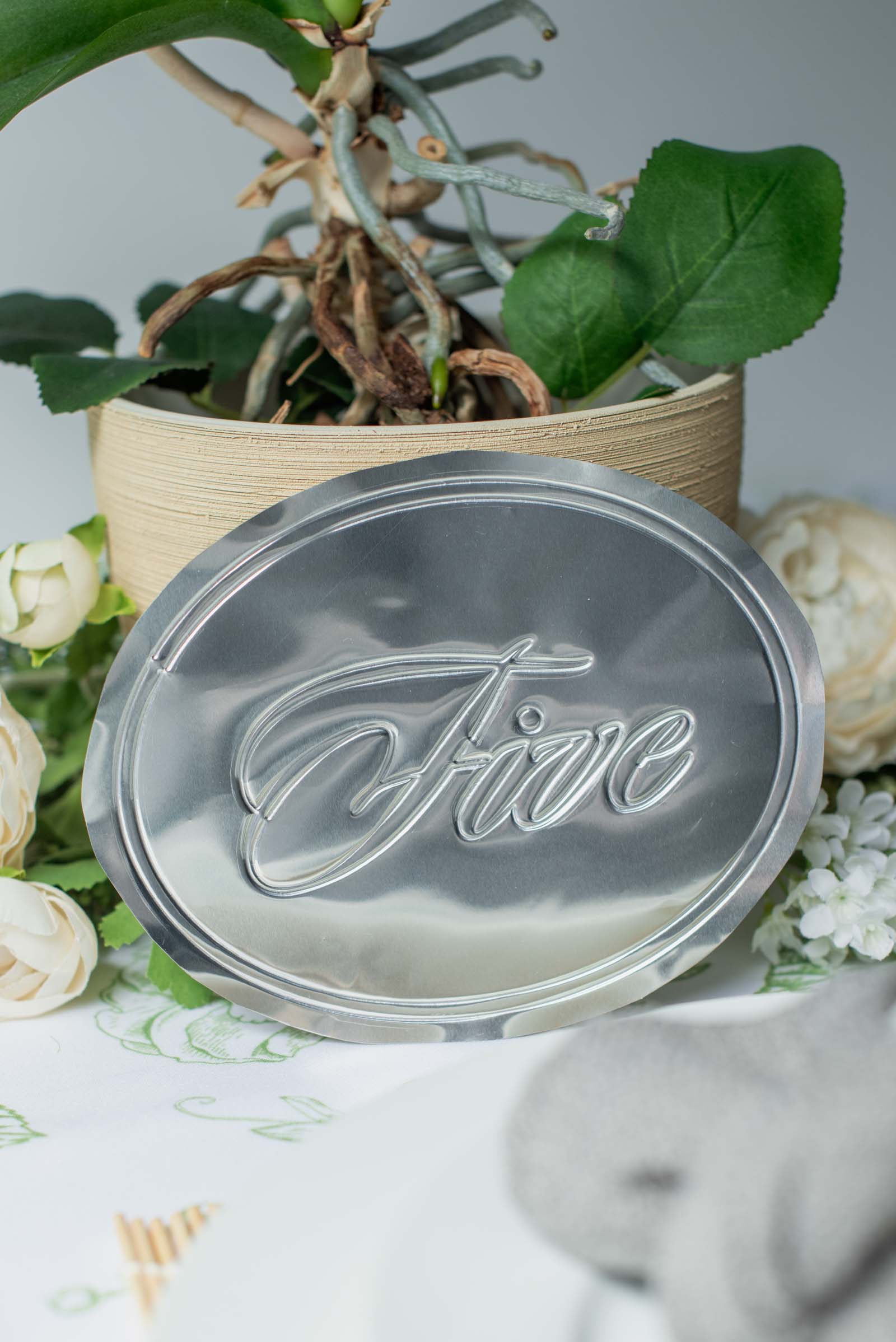 How to deboss and emboss foil metal sheets for DIY wedding table numbers with Cricut Maker machine