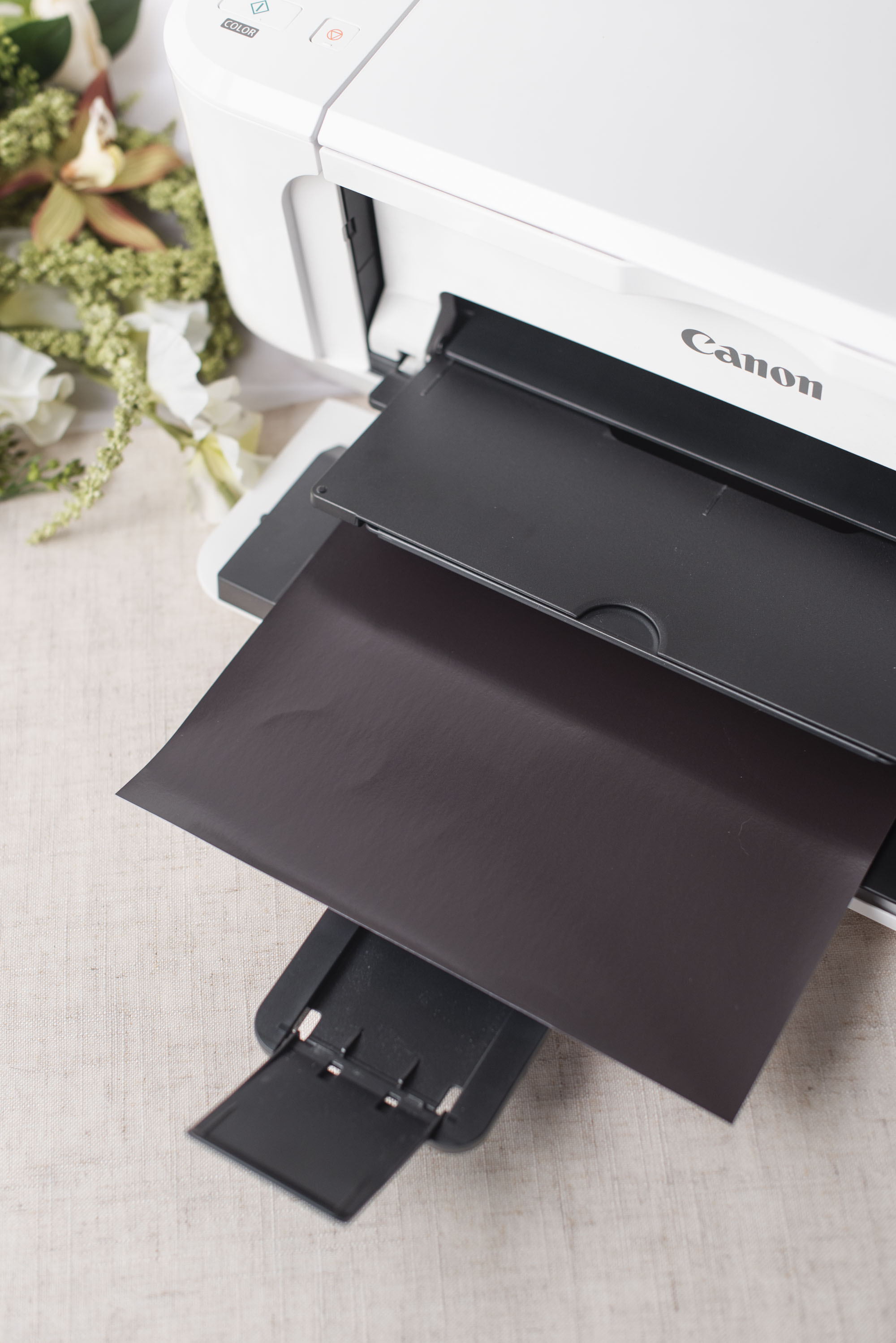 How to make a unique wedding countdown with your Cricut