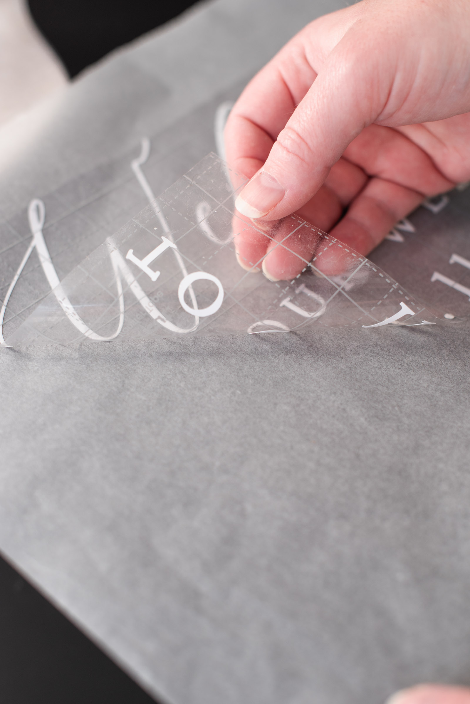 Best hacks for transferring vinyl onto wedding signs