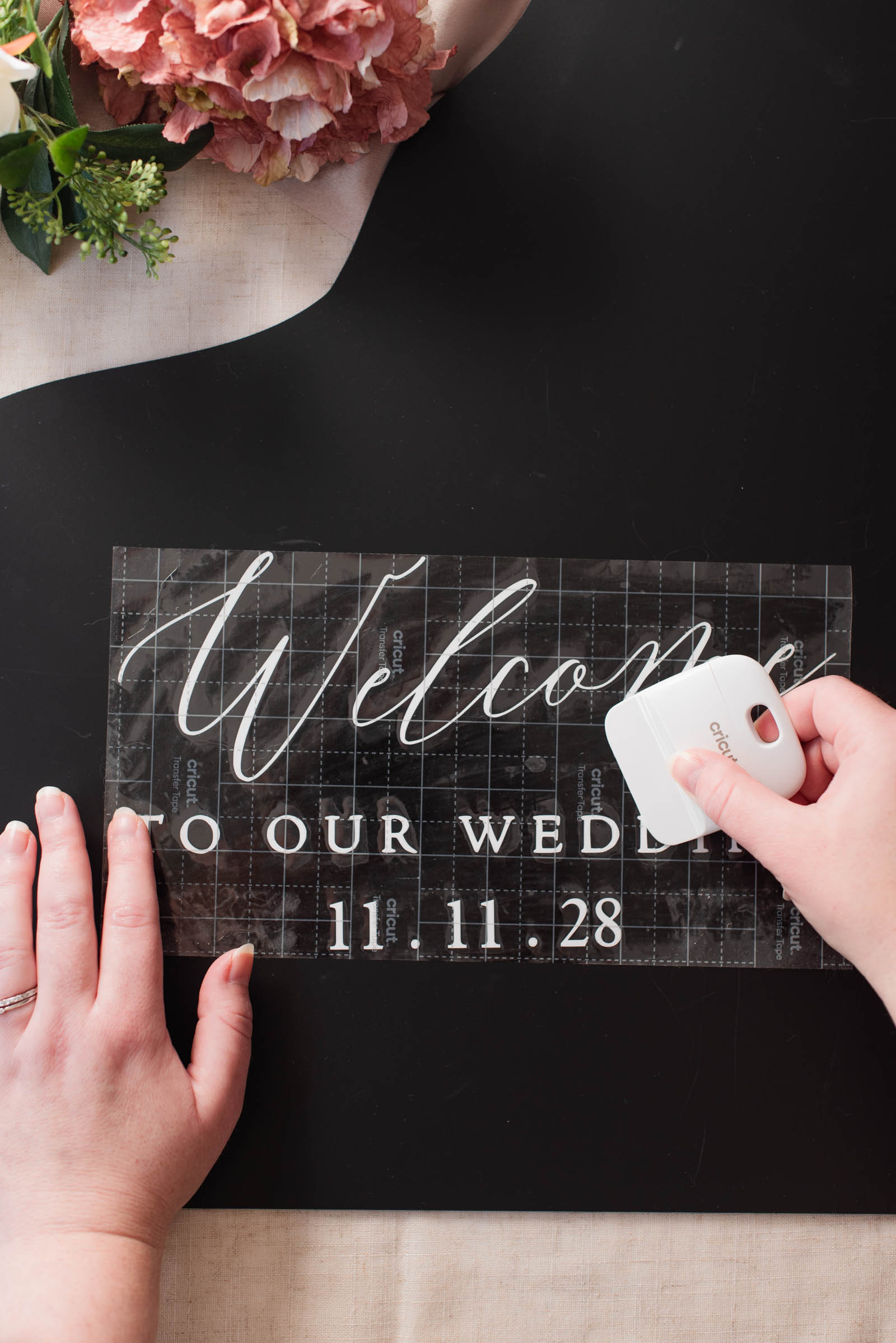 Vinyl tips for large Cricut wedding signs