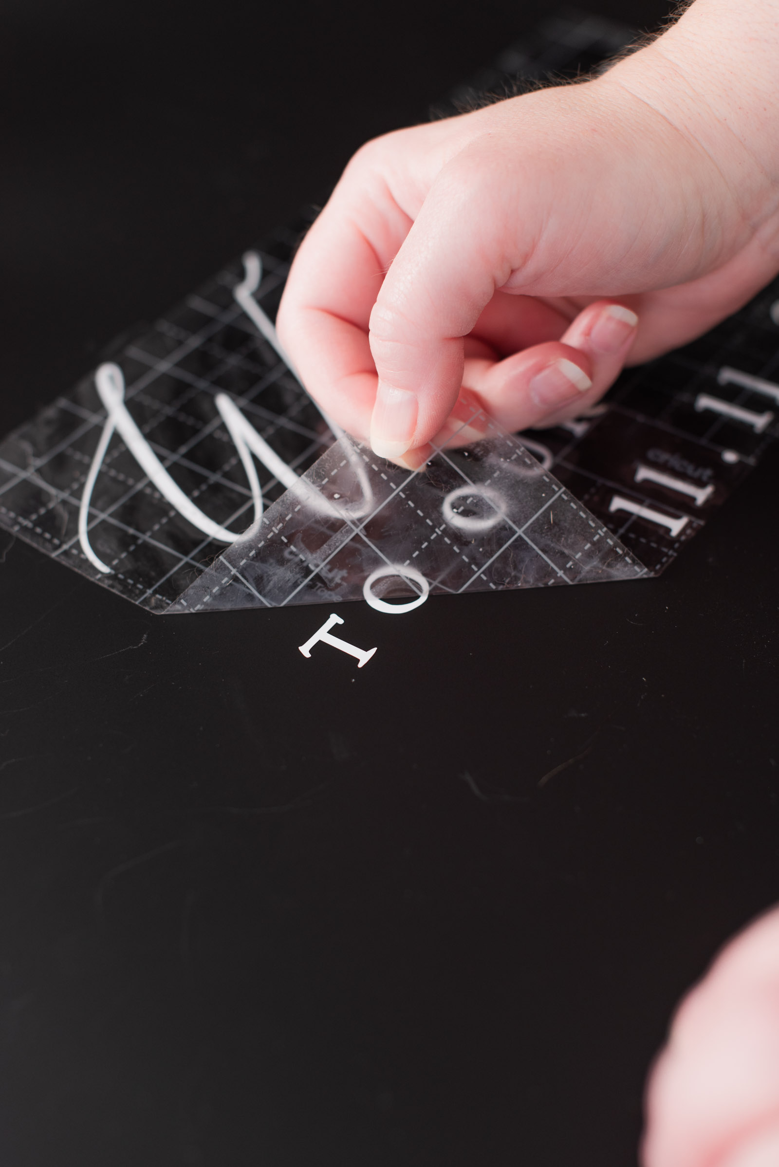 Vinyl tips for large Cricut wedding signs