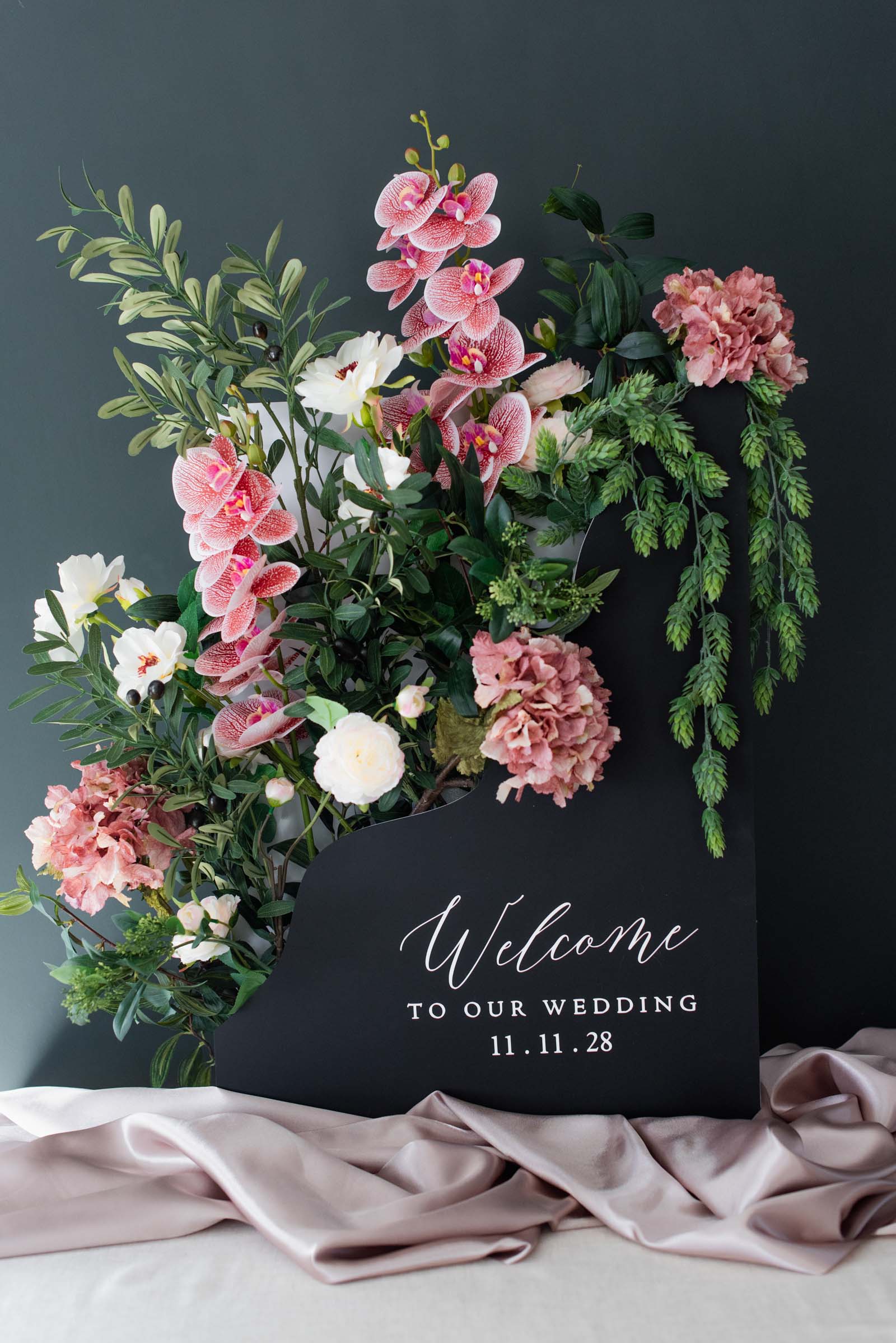 How to make a large wedding sign with a Cricut Joy machine