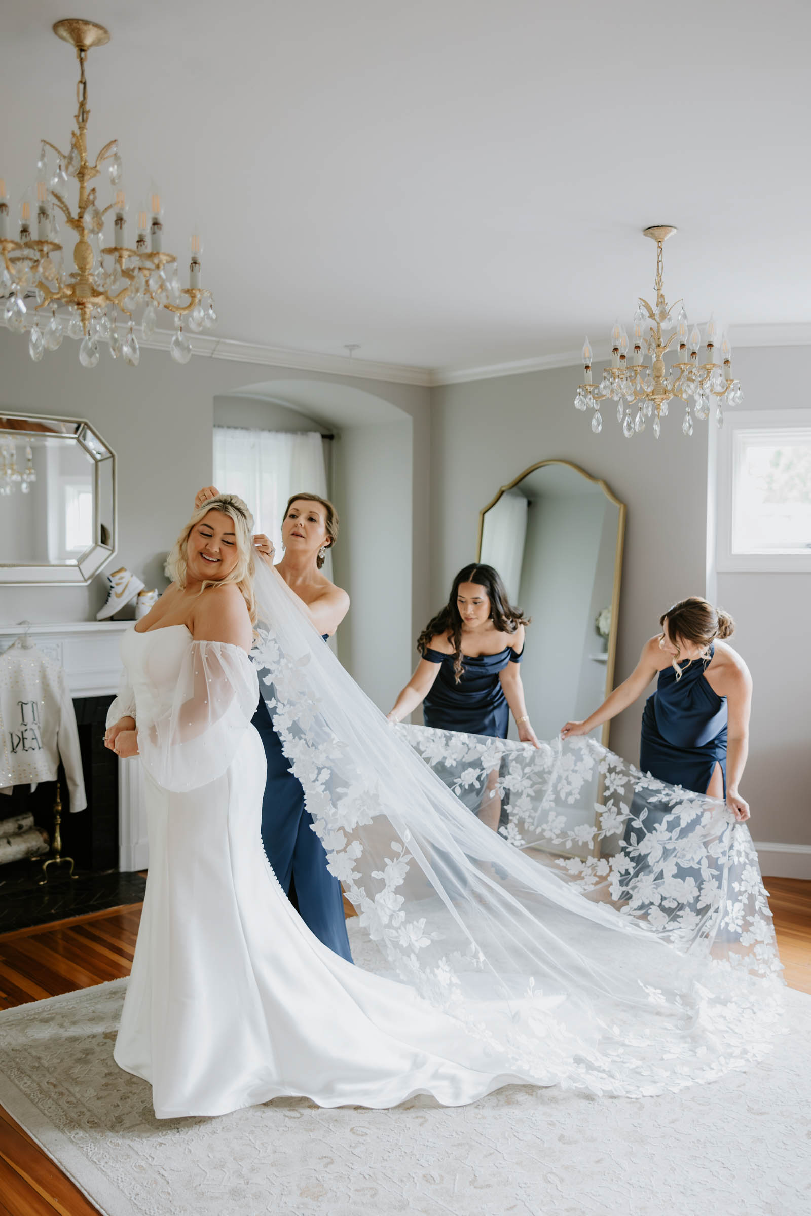 Bride wearing pearl sheer detachable balloon sleeves for transformative bridal ideas
