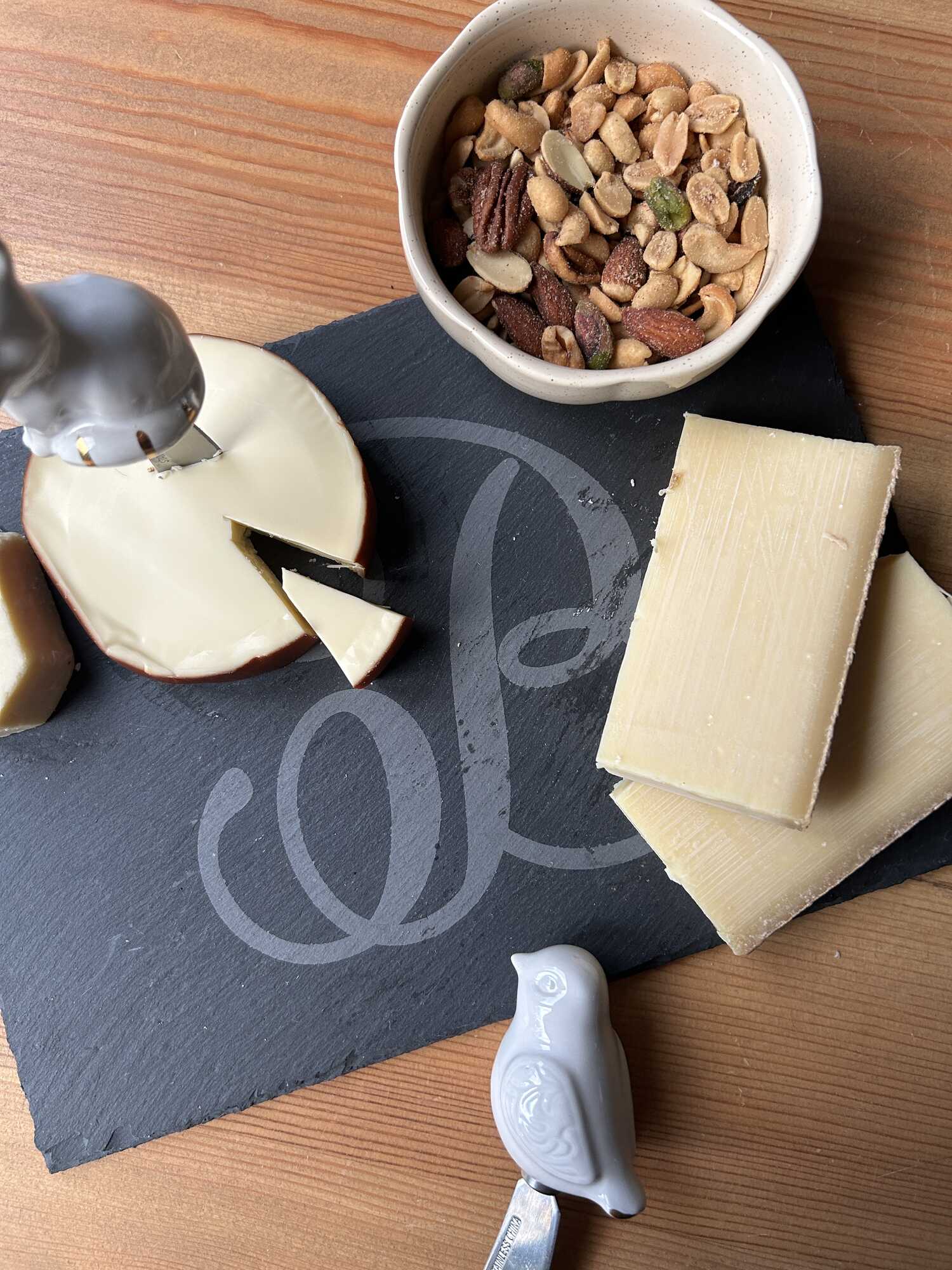 Etched cheeseboard for Cricut made wedding gift