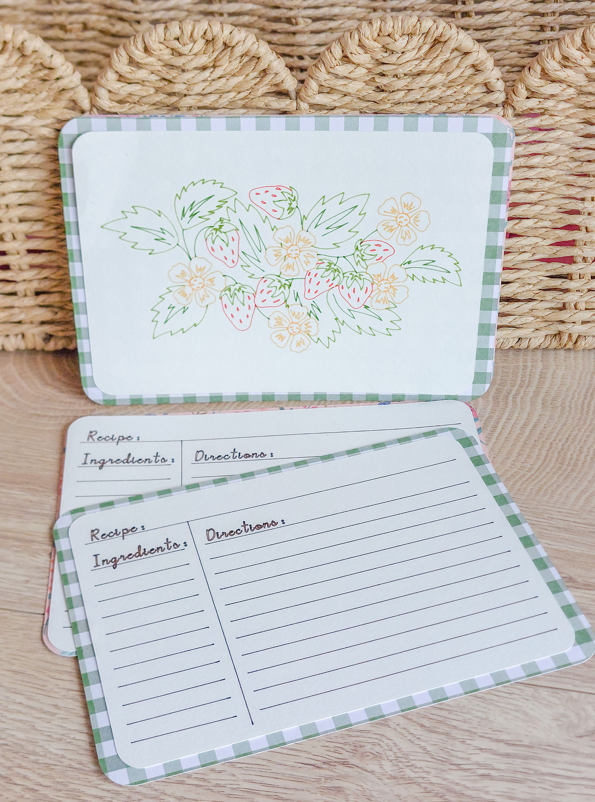 Special recipe cards drawn with Cricut pens
