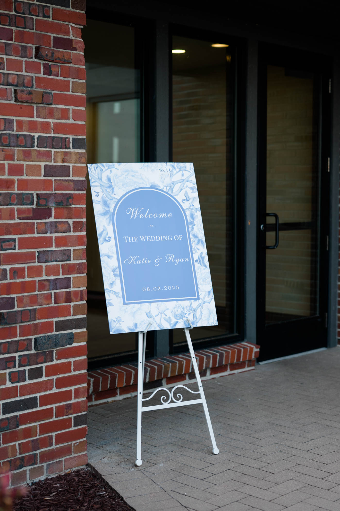 DIY Blue and white Chinoiserie wedding welcome sign