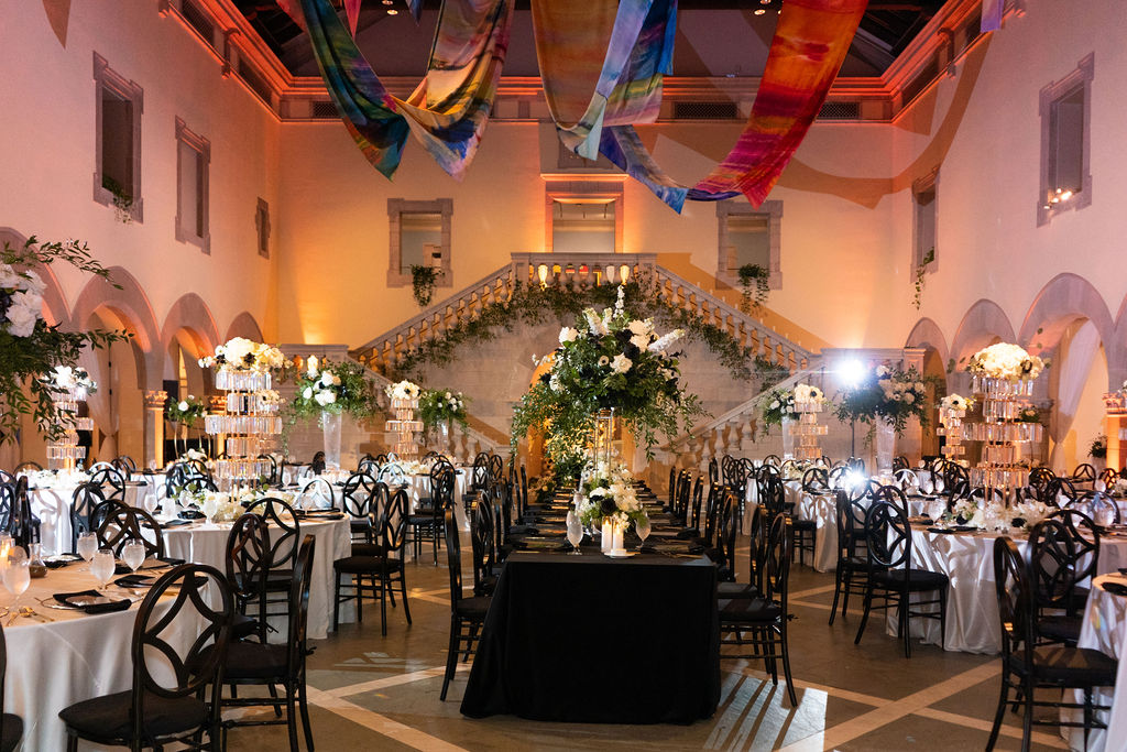 Classic modern wedding reception in Chrysler Museum of Art