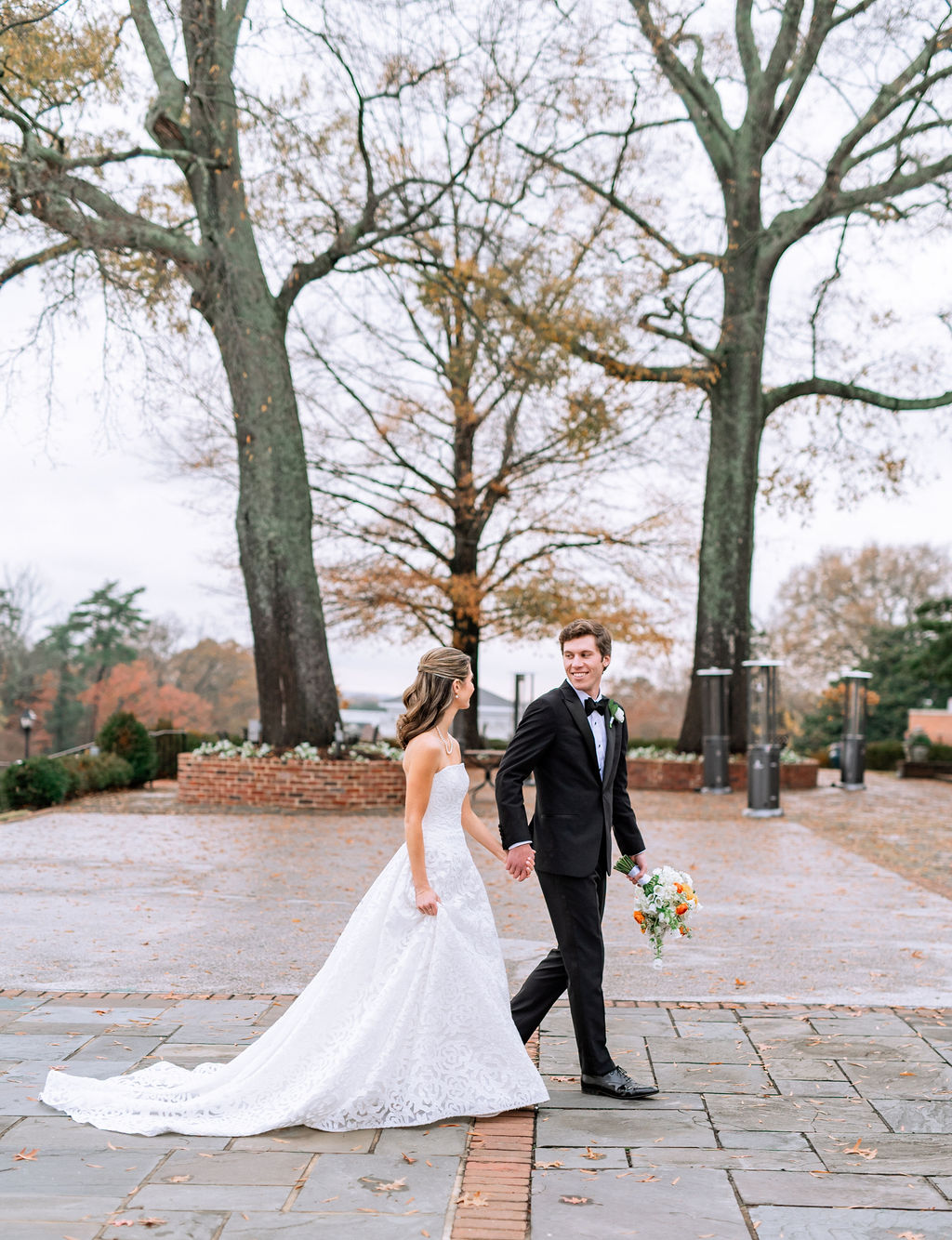 Fall wedding at Country Club of Virginia
