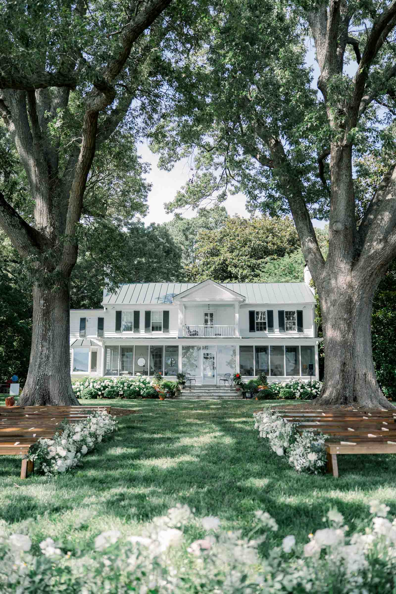 Pop Castle outdoor wedding venue in Virginia